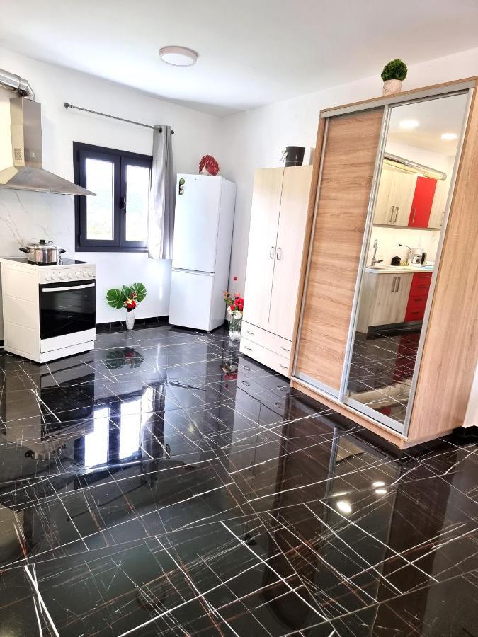 Istron Corner Apartments المظهر الخارجي الصورة